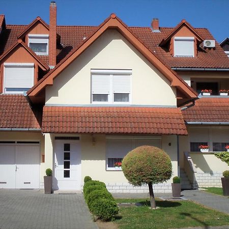 Silent Apartmanhaz Harkány Buitenkant foto