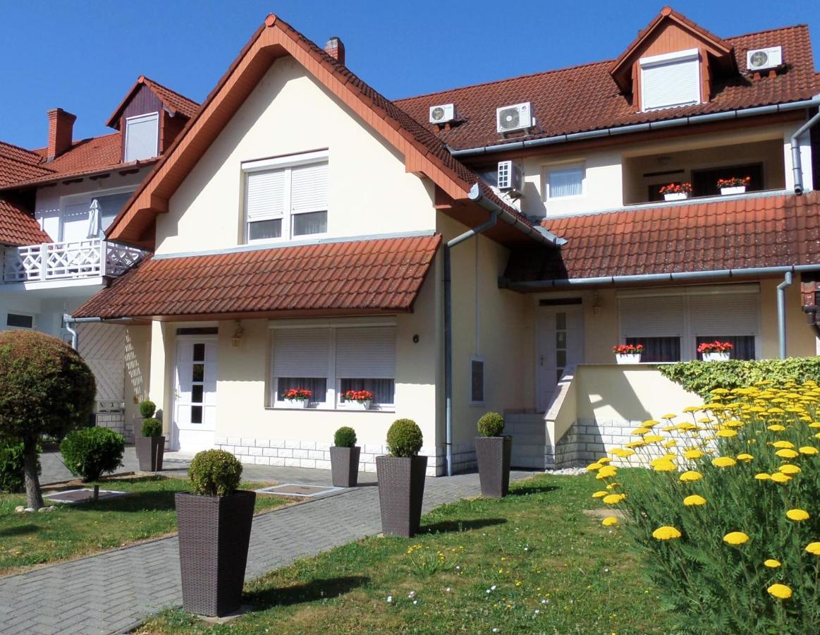 Silent Apartmanhaz Harkány Buitenkant foto