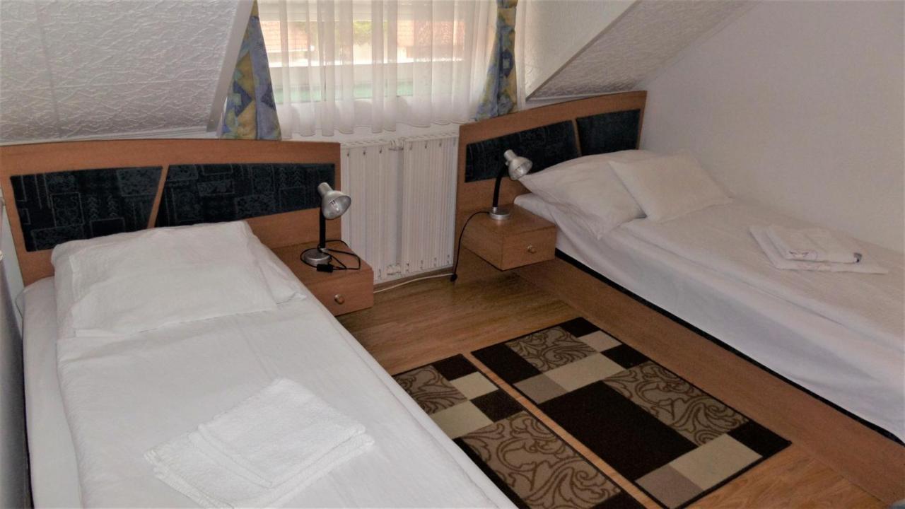 Silent Apartmanhaz Harkány Buitenkant foto